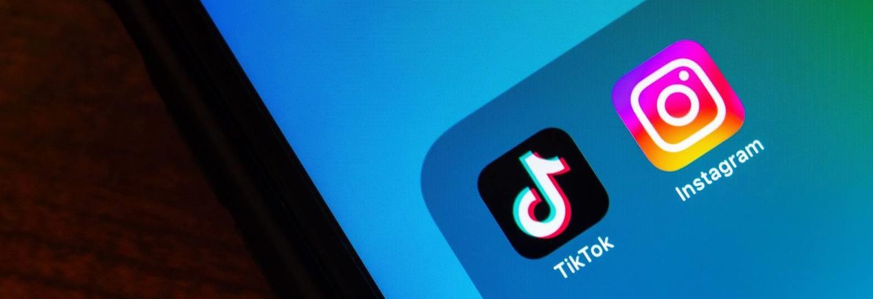 The Impact of Social Media on Fashion Trends: Instagram vs. TikTok